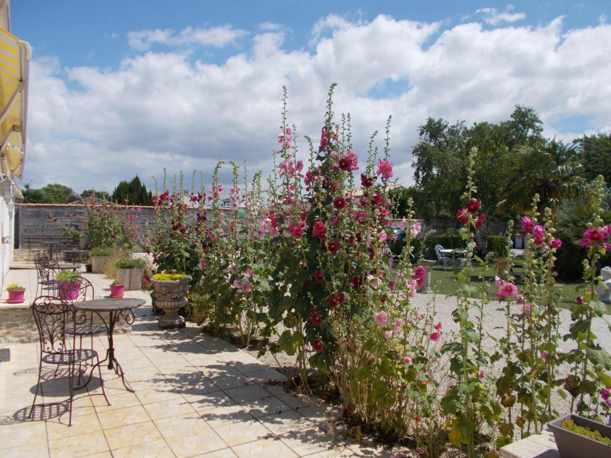 Le Clos Des Palmiers Saint-Ouen-d'Aunis Exteriör bild